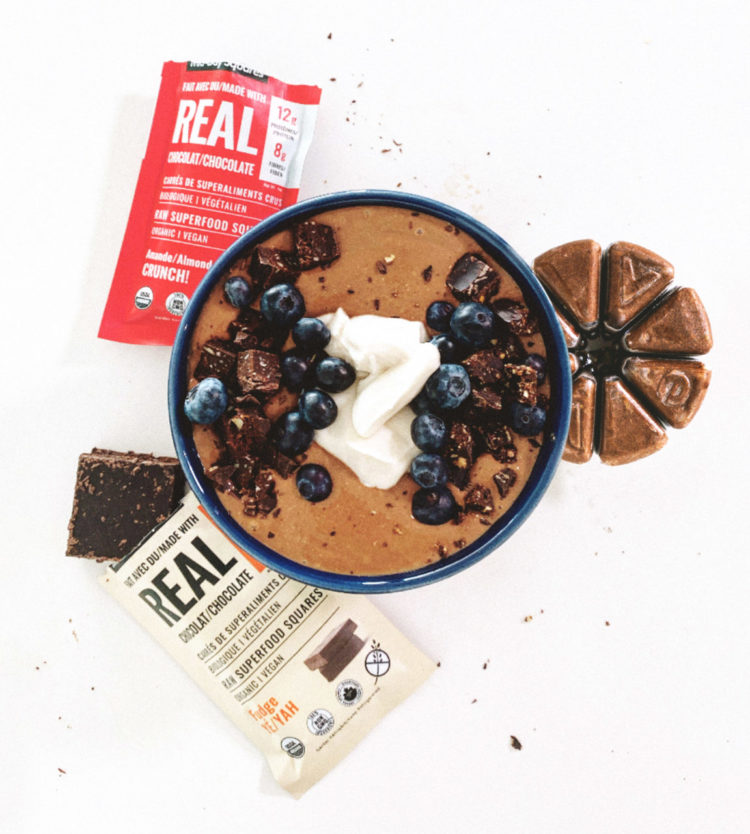 Bol de Smoothie Choco Moka et Carrés Mid-Day Squares